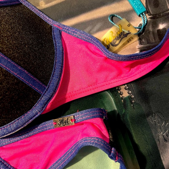 HEAT Swimwear Bikini Top and Bottoms ColorBlock S-Top M-Bottom - Picture 3 of 6